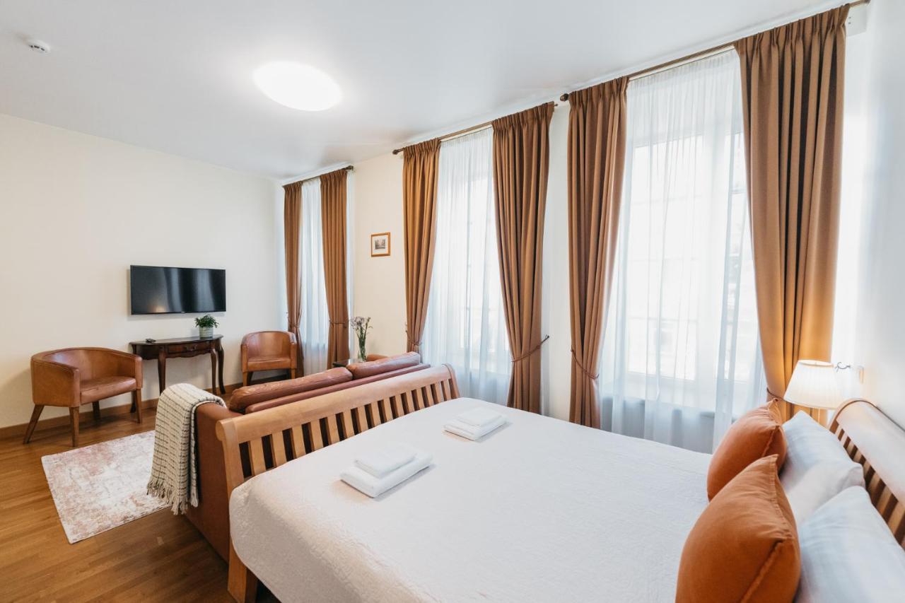 Cathedral Old Town Hotel *